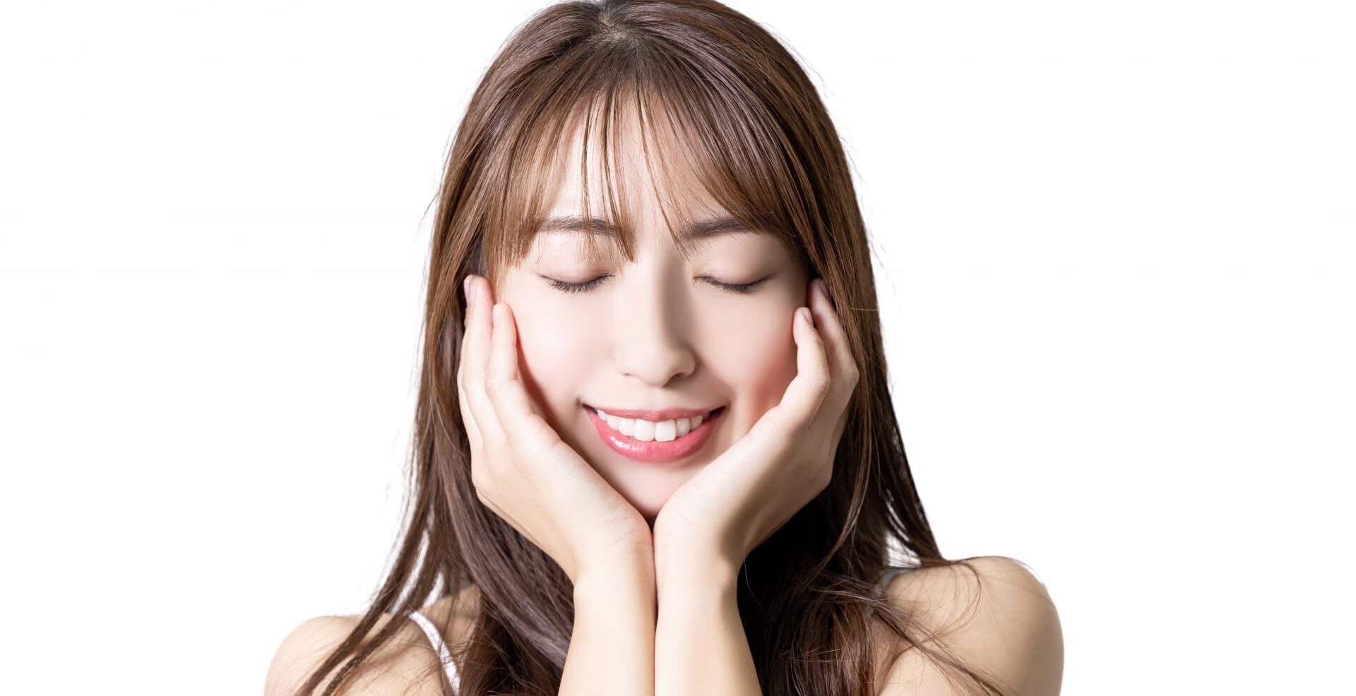 湘南美容で整形を検討する方向けに、施術内容や選び方、比較ポイントを確認しているイメージ